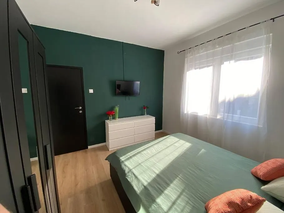 Green Oasis New Apartment Pula