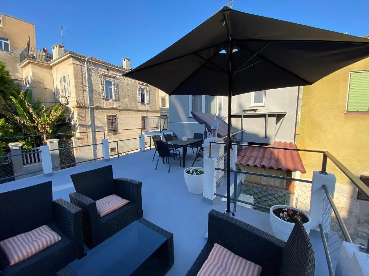 Green Oasis New Apartment Pula