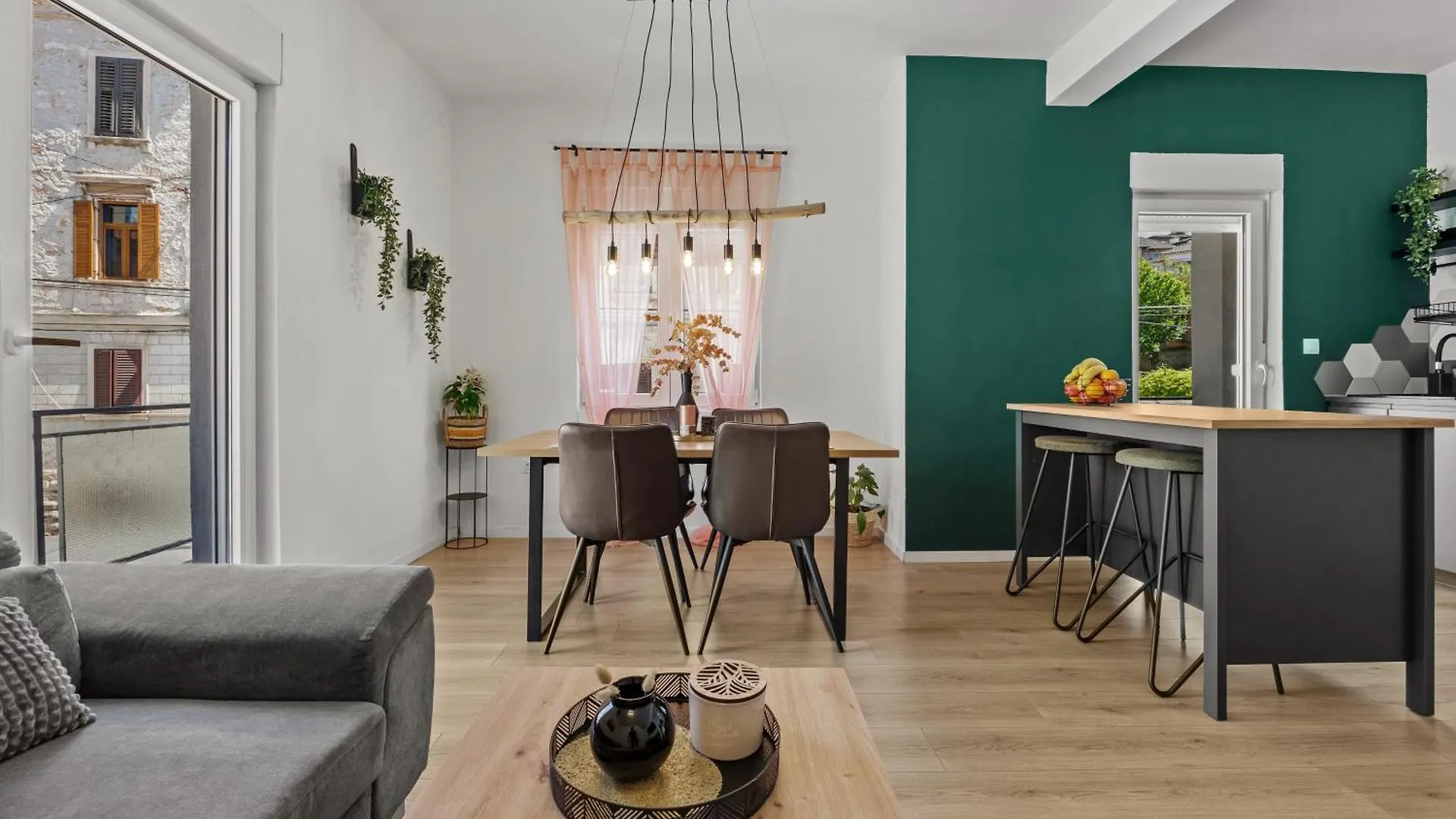 Green Oasis New Apartment Pula 0*,  Croatia