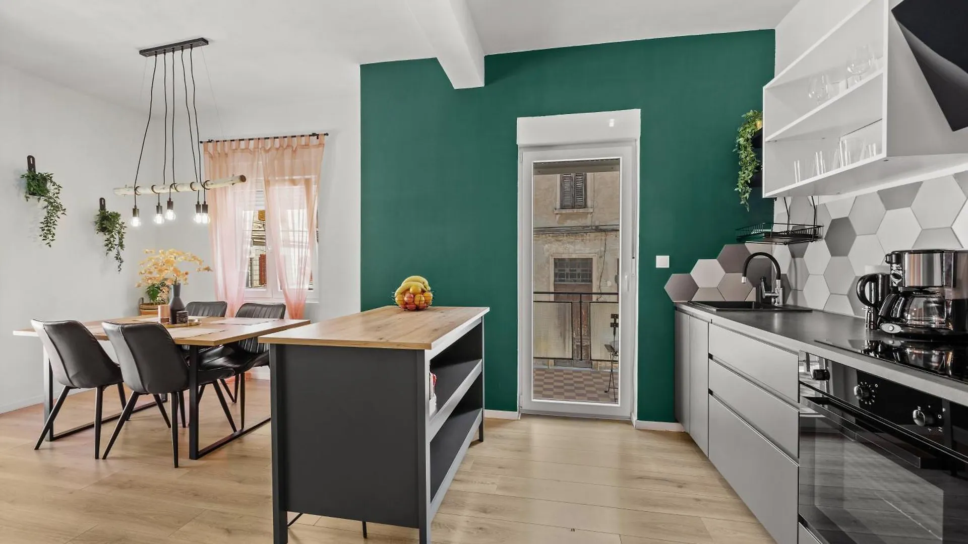 Green Oasis New Apartment Pula
