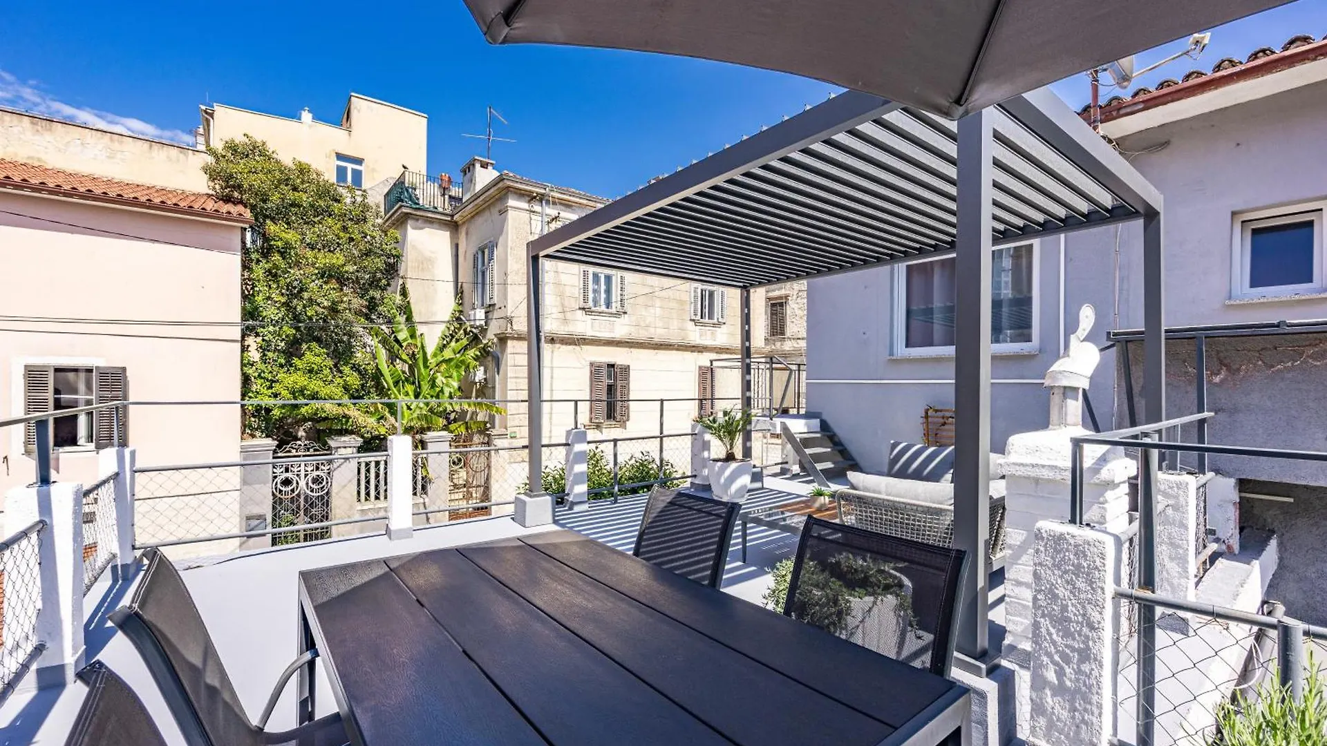 Green Oasis New Apartment 풀라